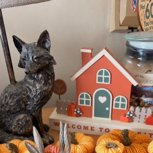 Seasonal crochet pumpkin display